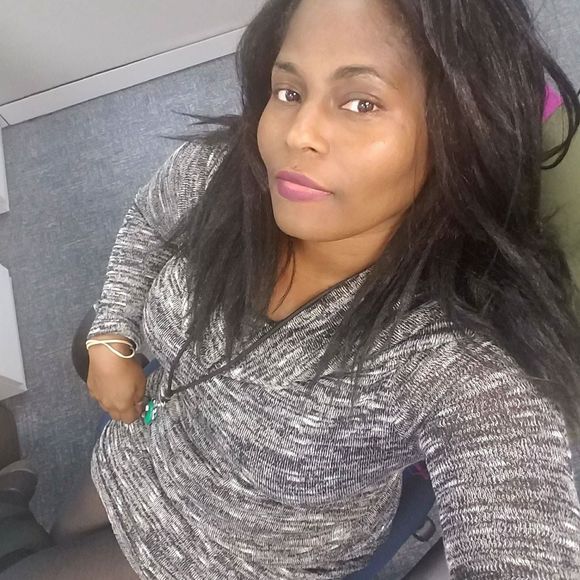 Meet your Posher, Sheila - Picture 1 of 1